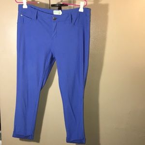 Selena Gomez cropped pants